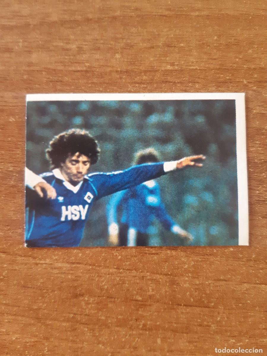Figurine di Calcio: N&deg;35 KEEGAN Y SANTILLANA 2/4 FUTBOLISTAS EN ACCI&Oacute;N LIGA 80-81 ESTE. NUNCA PEGADO