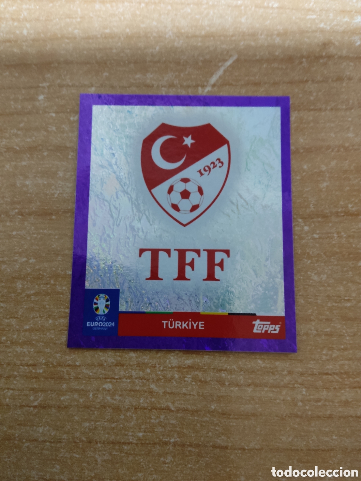 Cromos de f&uacute;tbol: 1 ESCUDO TURQUIA LILA EUROCOPA 2024