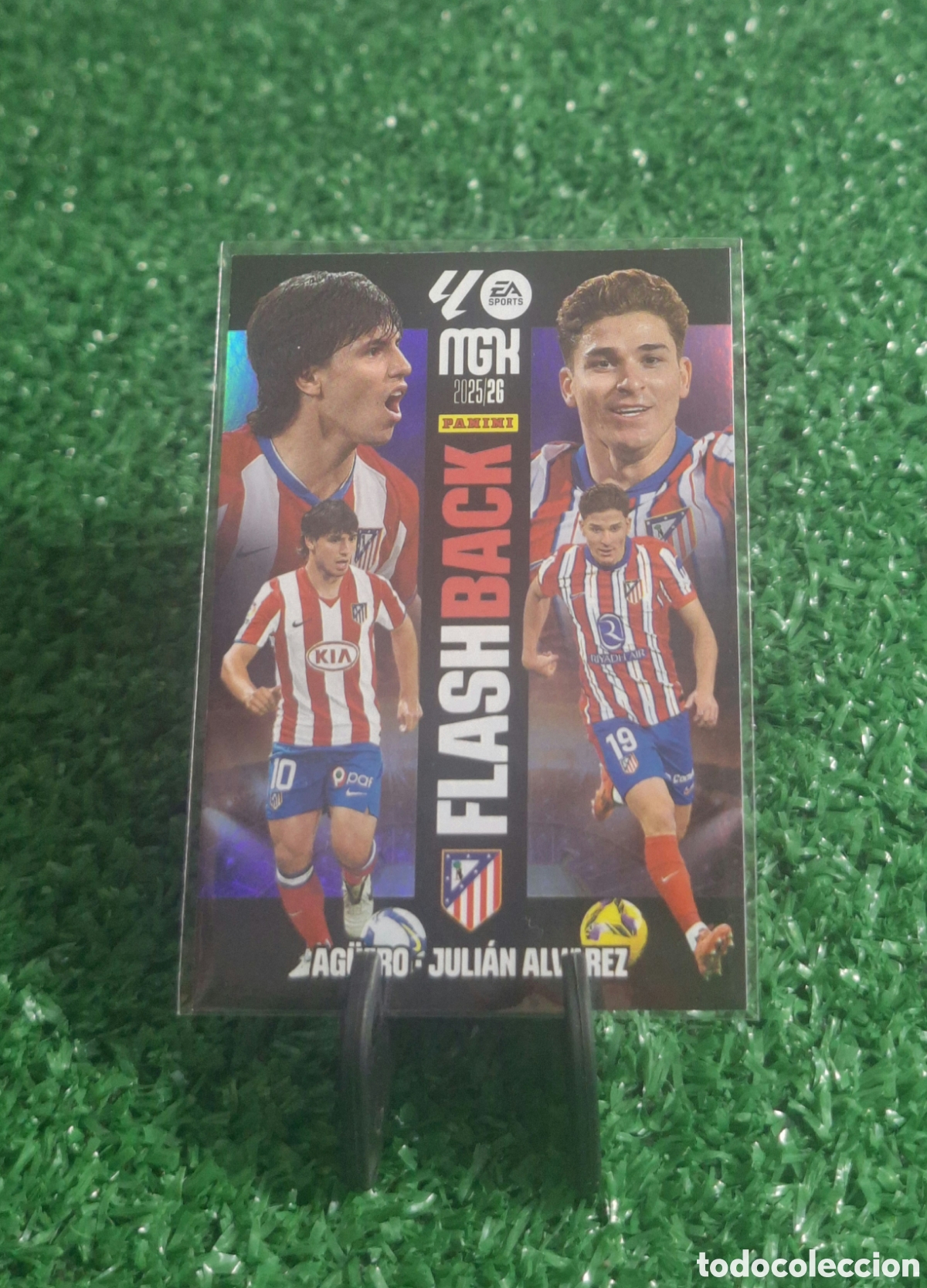 Cromos de f&uacute;tbol: AG&Uuml;ERO Y JULI&Aacute;N ALVAREZ FLASHBACK MGK 2025