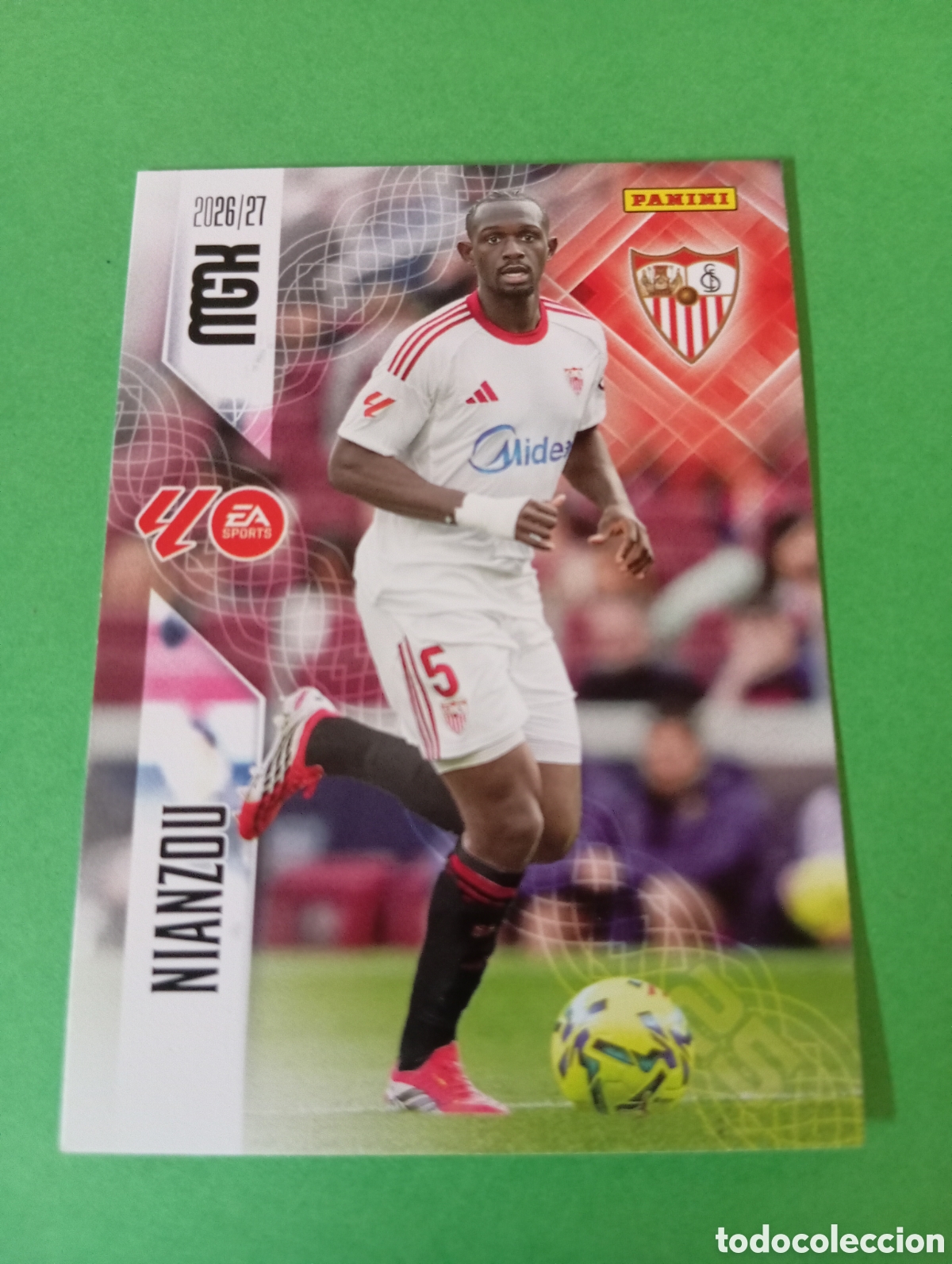 Fu&szlig;ball-Sticker: Nianzou Sevilla n&deg;331 / PANINI MEGACRACKS 2026/2027