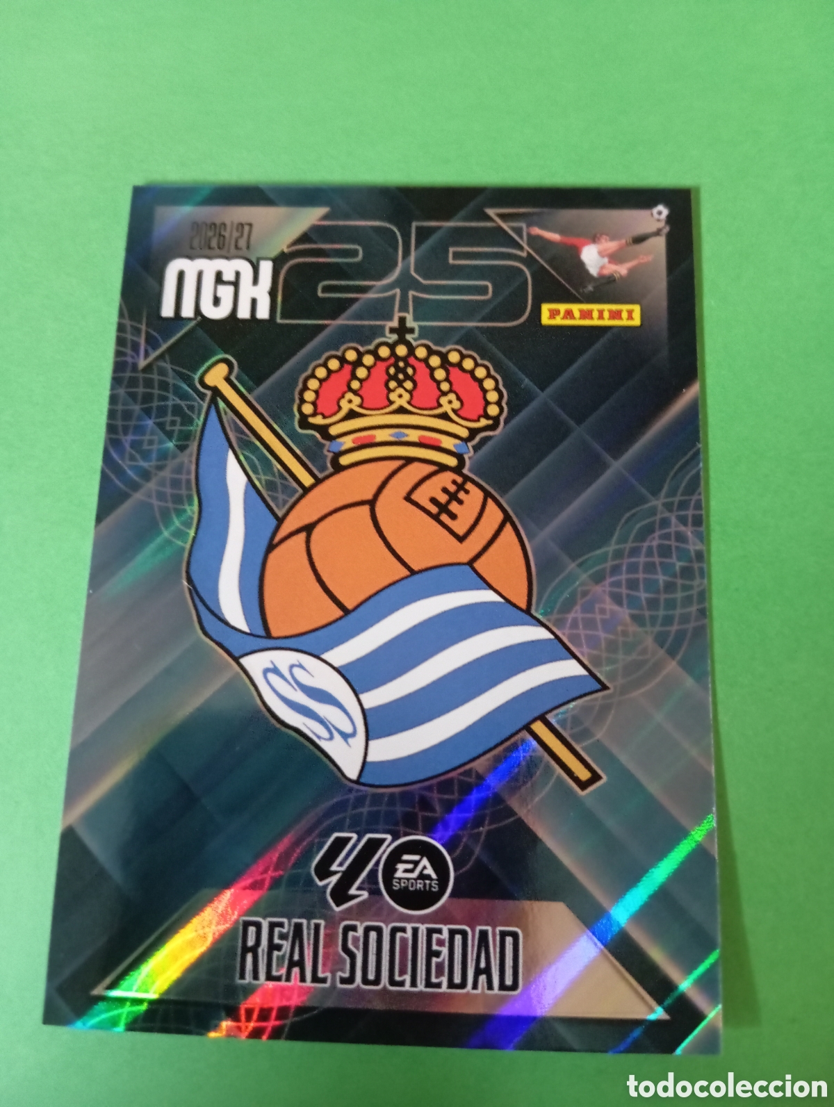 Figurine di Calcio: Escudo de la Real Sociedad n&deg;207 / PANINI MEGACRACKS 2026/2027
