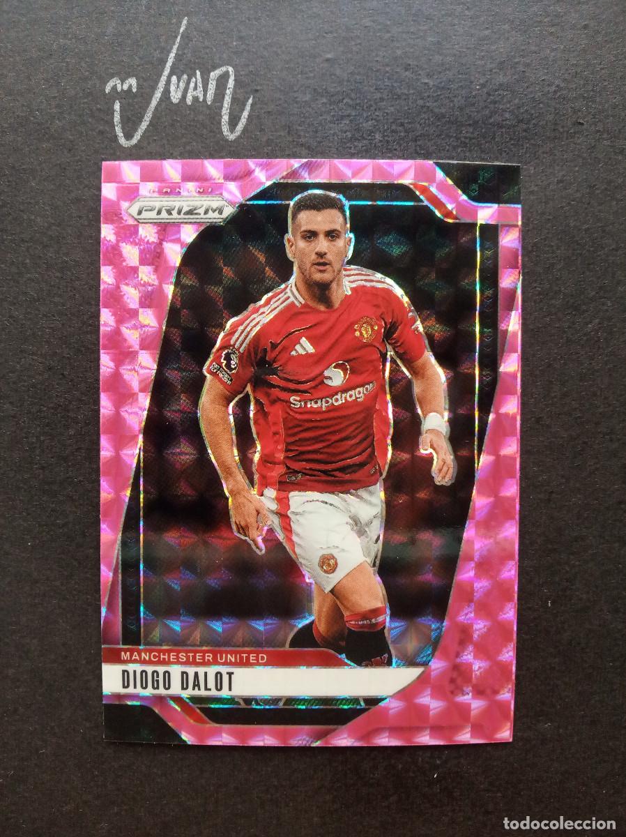 Cromos de f&uacute;tbol: N&ordm; 134 PARALELA PINK MOSAIC DALOT MANCHESTER UNITED PORTUGAL⚽ PANINI &reg; PRIZM PREMIER 2024 2025 24 25