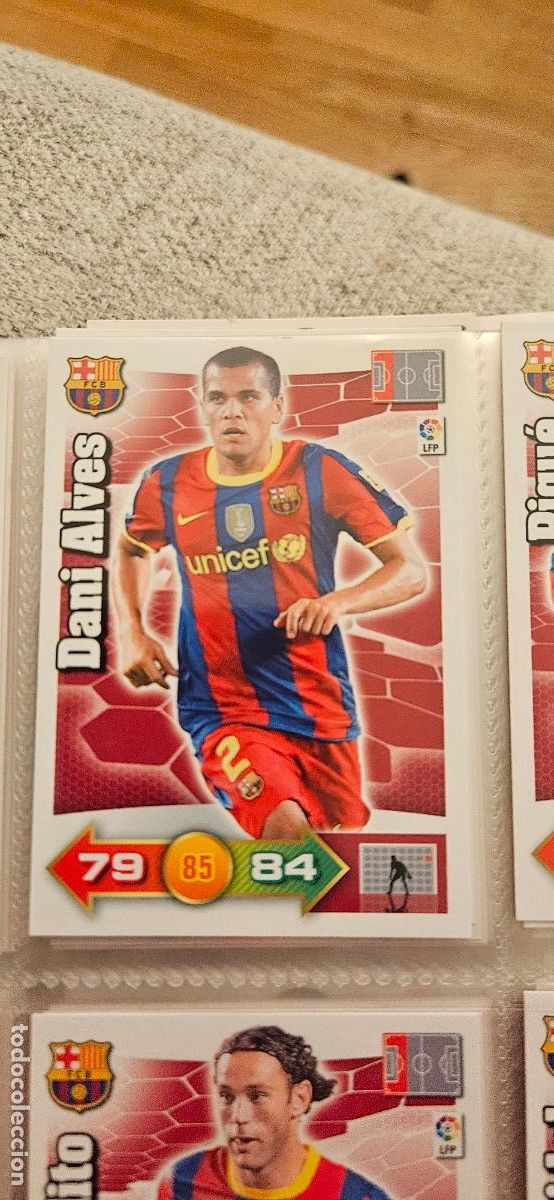 Fu&szlig;ball-Sticker: 56. Dani Alves (F.C. Barcelona) adrenalyn 2010 2011 10 11 trading card