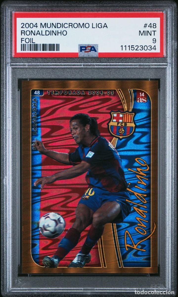 Cromos de f&uacute;tbol: Ronaldinho #48 FC Barcelona Mundicromo AS Foil 2004 05 PSA 9