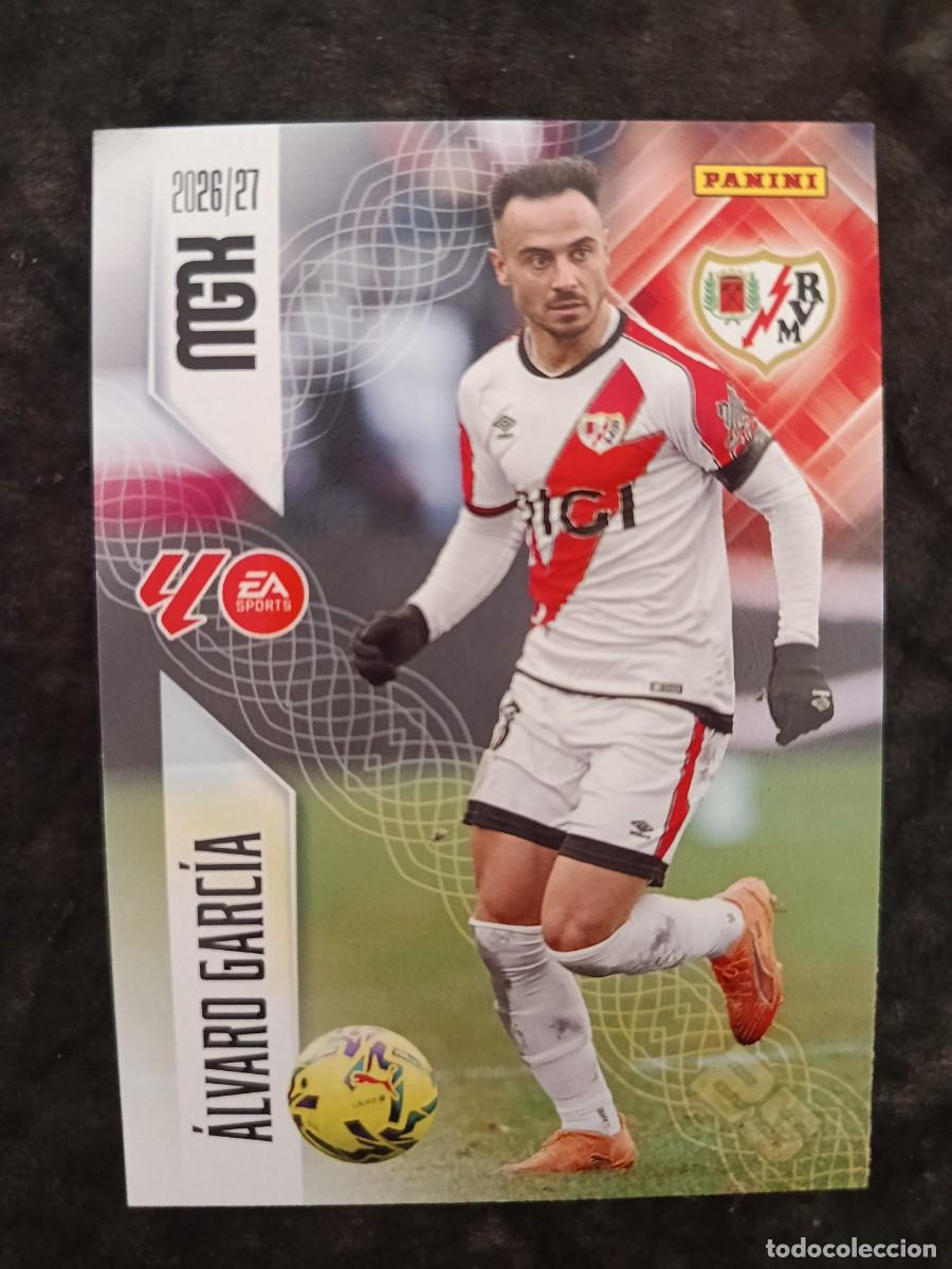 Cromos de Futebol: MGK 2026/27 MEGACRACKS PANINI. #303 &Aacute;LVARO GARC&Iacute;A. RAYO VALLECANO.