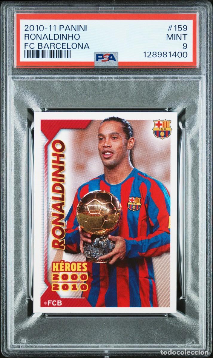 Cromos de f&uacute;tbol: Ronaldinho #159 Panini FC Barcelona 2010 11 PSA 9