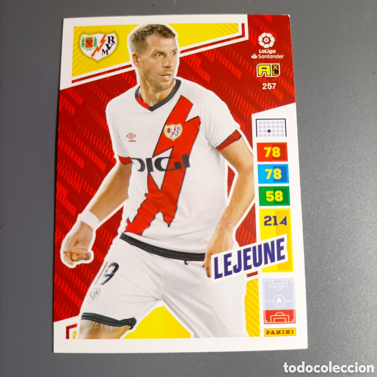 Cartes &agrave; collectionner de Football: ADRENALYN LIGA 2022-2023 (RAYO) №257 LEJEUNE
