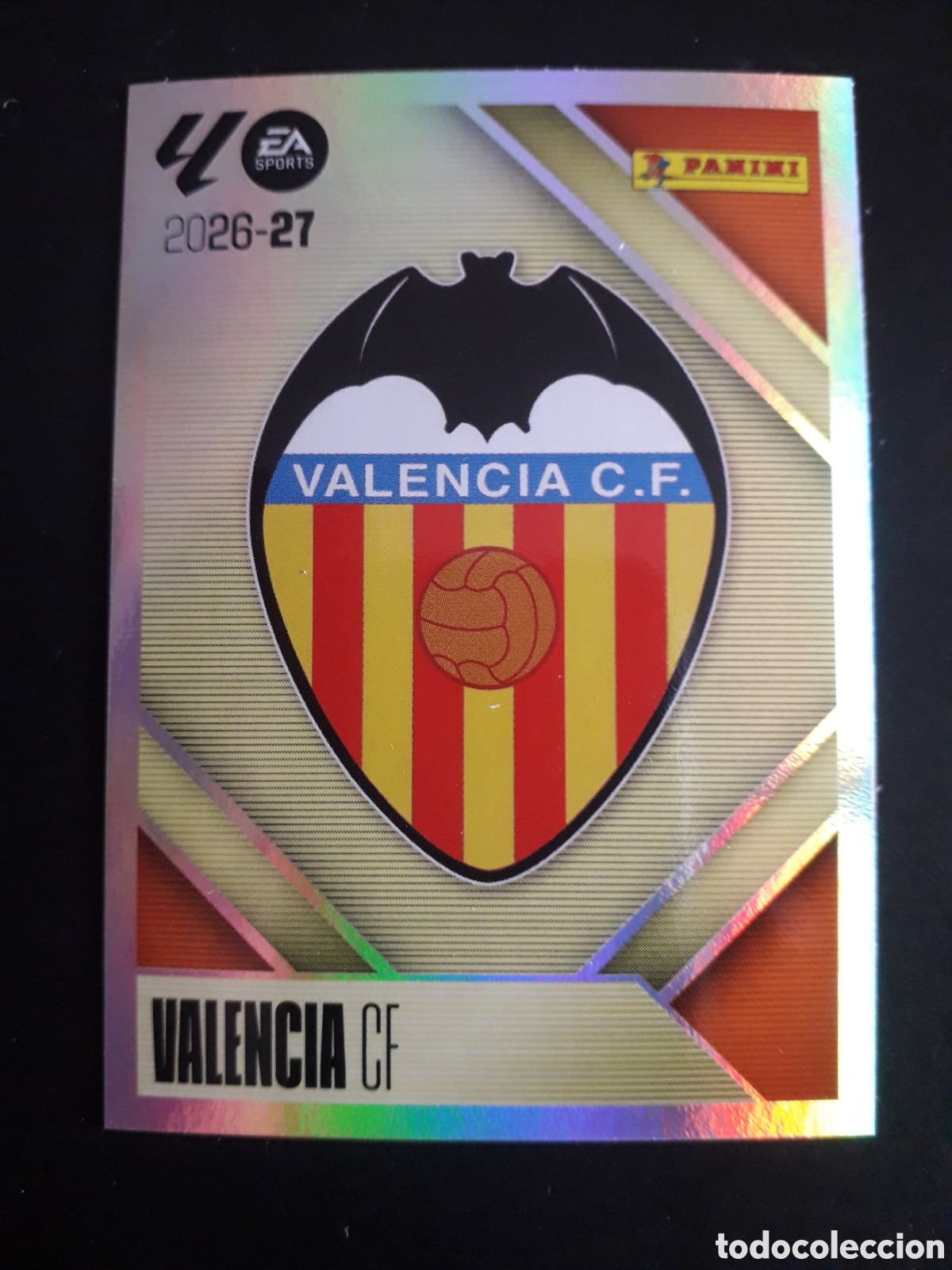 Cromos de f&uacute;tbol: ESCUDO VALENCIA CF N&deg; 1 ED ESTE 2026 2027 26 27 SIN PEGAR PEDIDO M&Iacute;NIMO 3&euro;