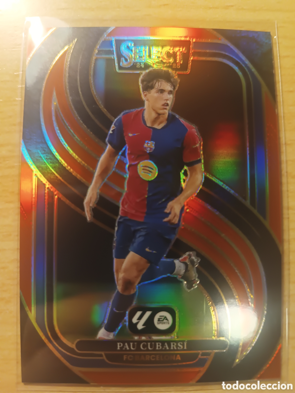 Cromos de f&uacute;tbol: PAU CUBARSI FC BARCELONA RED AND BLUE PARALEL SELECT LA LIGA 2025 2026 PANINI 25 26