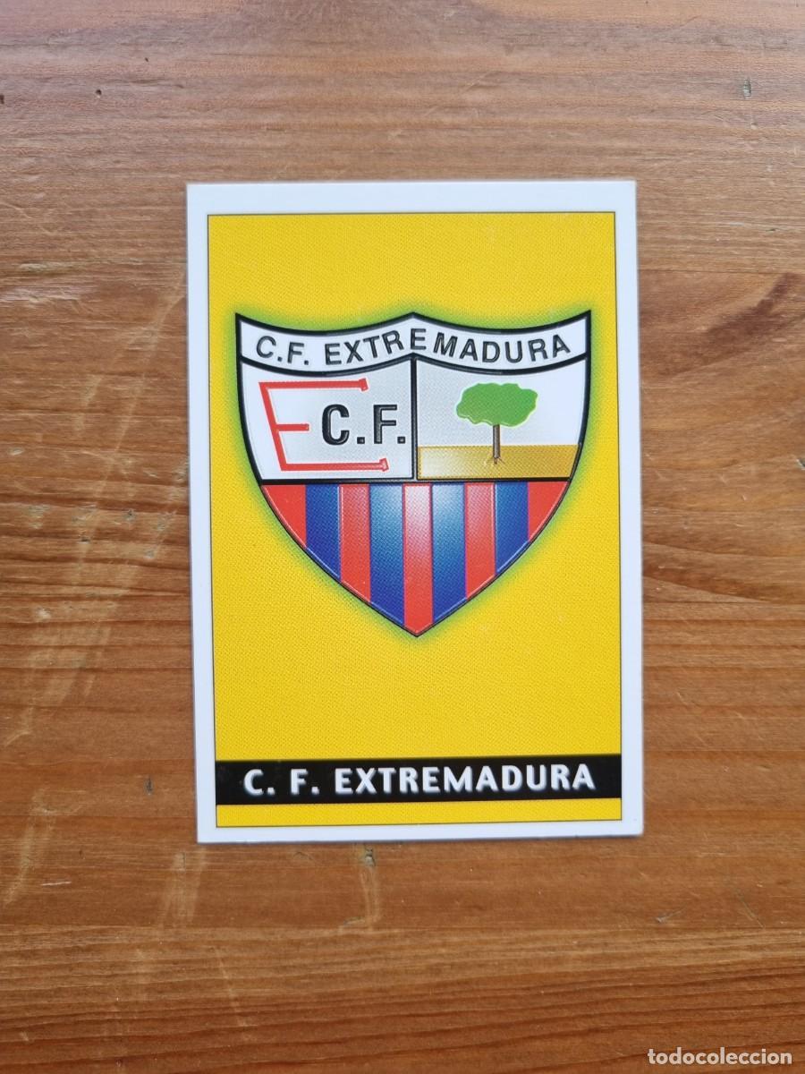 Cromos de f&uacute;tbol: 433 ESCUDO / PLANTILLA (CF Extremadura). Las Fichas de la Liga 2001 2002 01 02 (Mundicromo)