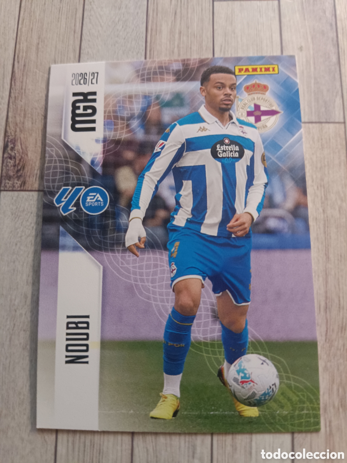 Cromos de f&uacute;tbol: 132 NOUBI DEPORTIVO DE LA CORU&Ntilde;A MEGACRACKS MGK 26 27 PANINI 2026 2027