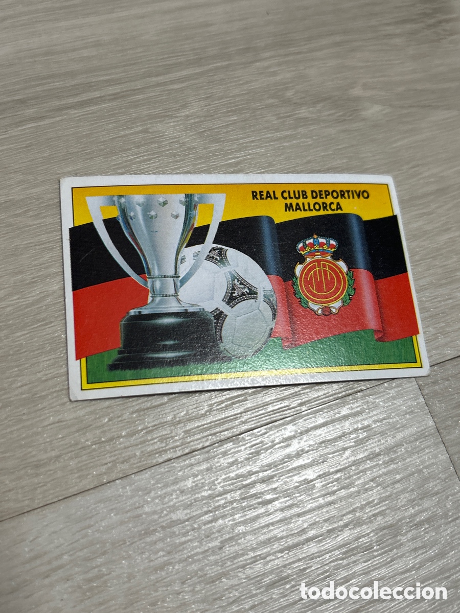 Figurine di Calcio: ESCUDO Y BANDERA R. C. D. MALLORCA LIGA ESTE 1990 1991 90 91 NUNCA PEGADO SIN PEGAR