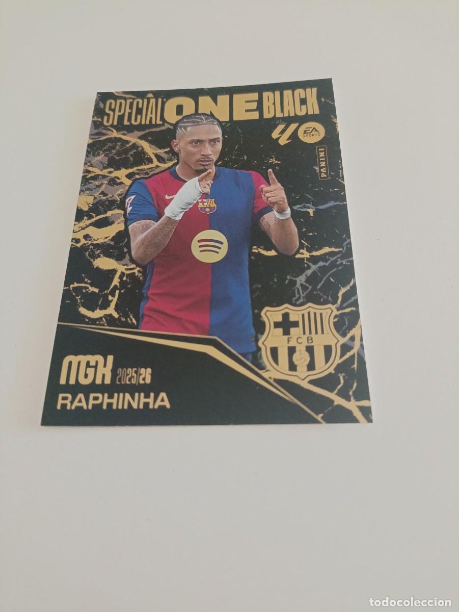 Football Stickers: Megacracks 25/26 Special One Black Raphinha