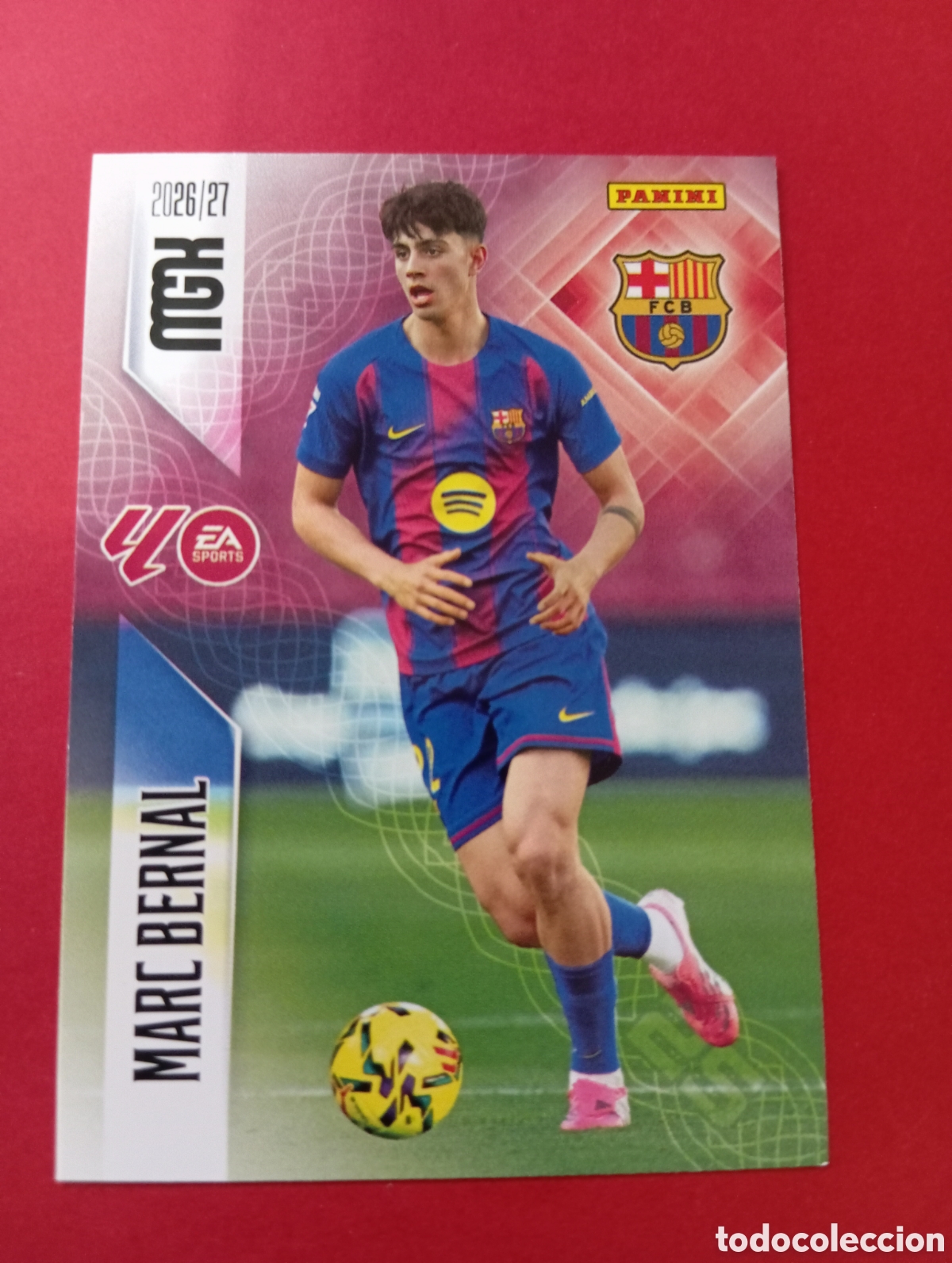 Cartes &agrave; collectionner de Football: Marc Bernal Barcelona n&deg;83 / PANINI MEGACRACKS 2026/2027