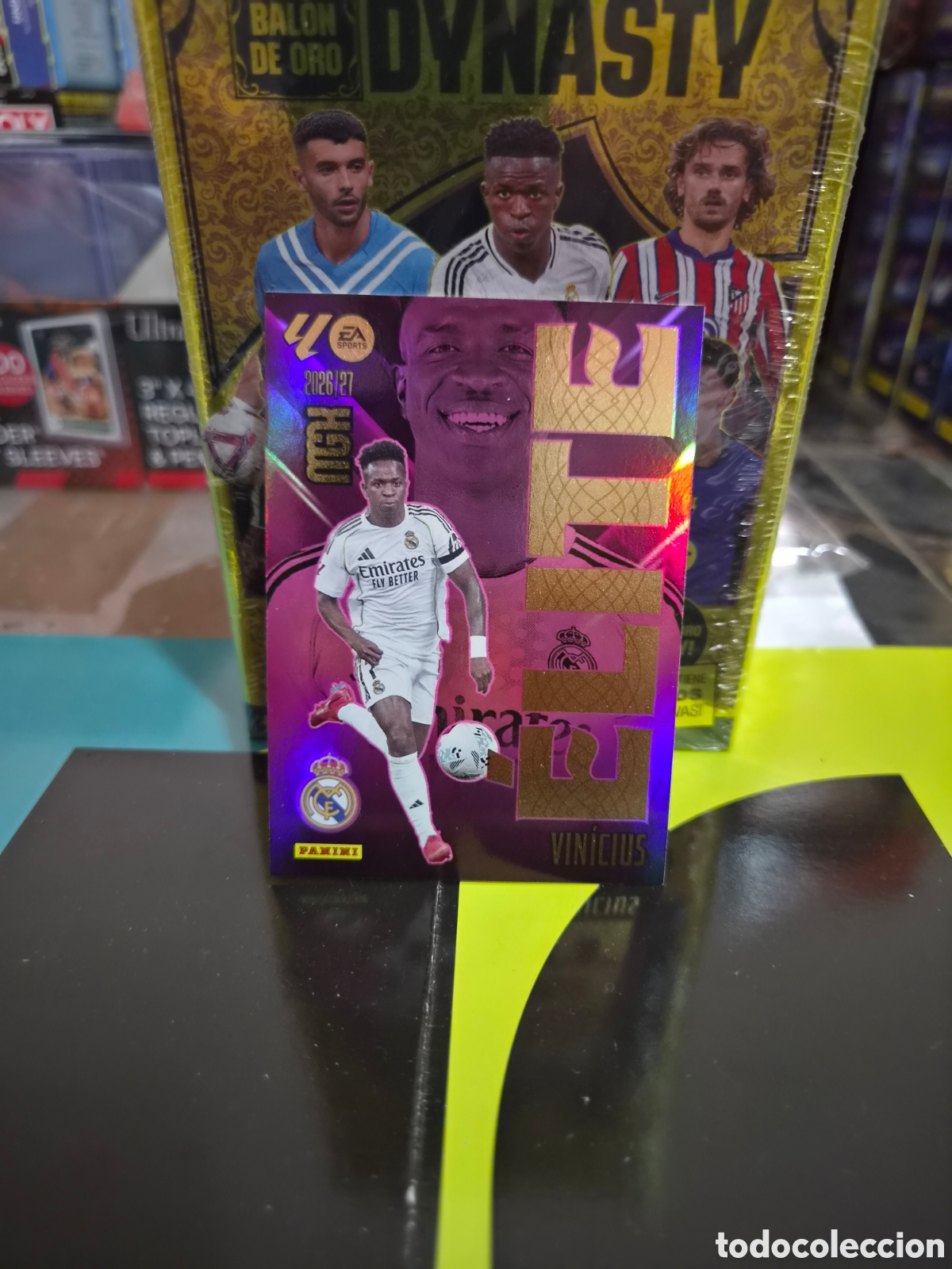 Fu&szlig;ball-Sticker: N&deg;18 Elite Vinicius Megacracks 26/27