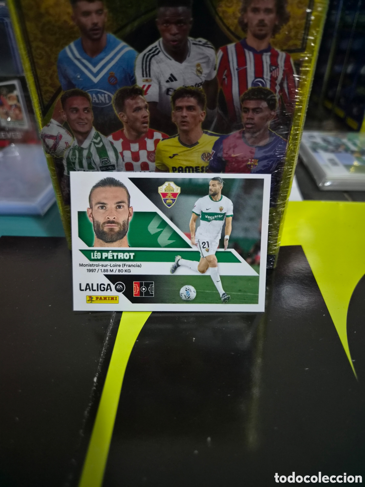 Fu&szlig;ball-Sticker: N&deg;5 Elche Petrot Liga Este 26/27