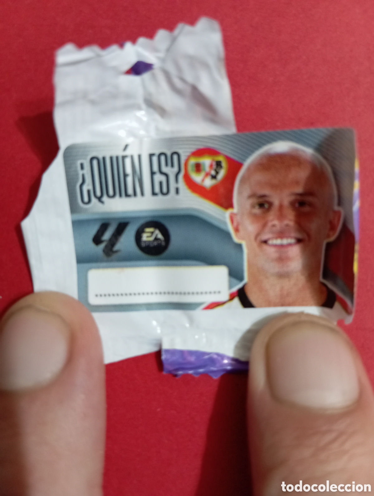 Cromos de f&uacute;tbol: Rayo Vallecano &iquest;QUI&Eacute;N ES? / PANINI CHICLE LIGA ESTE 2026/2027
