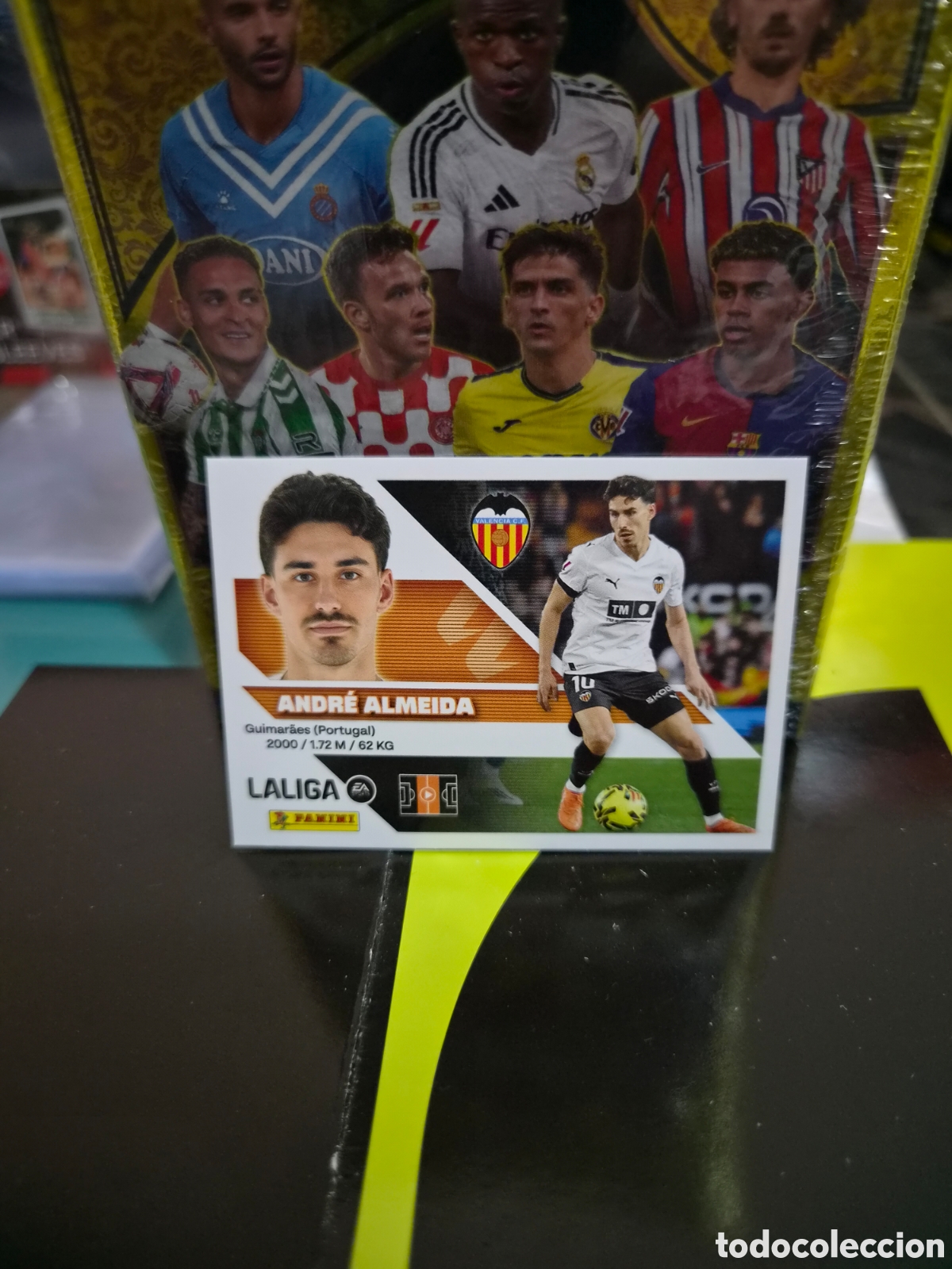 Cartes &agrave; collectionner de Football: N&deg;16 Valencia Andre Almeida Liga Este 26/27