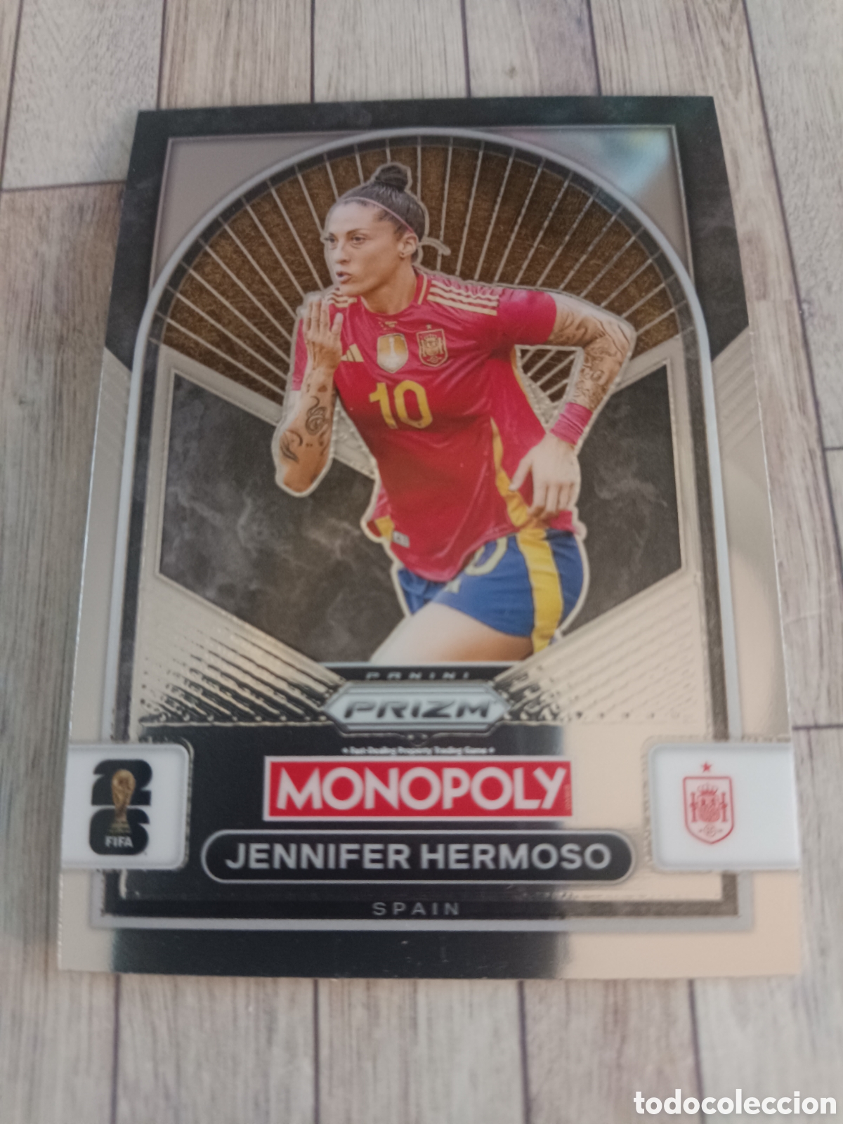 Fu&szlig;ball-Sticker: 98 JENNIFER HERMOSO ESPA&Ntilde;A BASE PRIZM MONOPOLY FIFA WORLD CUP PANINI 26 USA 2026