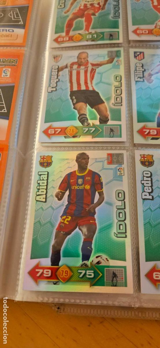 Cromos de Futebol: Abidal - Barcelona - &Iacute;dolos - Adrenalyn 2010 2011 - 10 11 - Trading Card