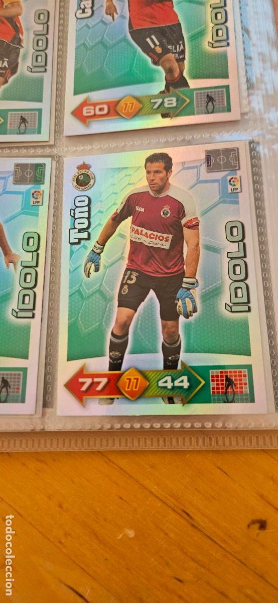 Cromos de Futebol: To&ntilde;o - Racing de Santander - &Iacute;dolos - Adrenalyn 2010 2011 - 10 11 - Trading Card