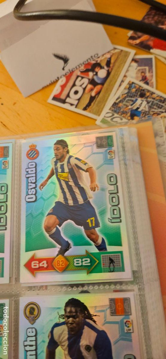 Cromos de Futebol: Osvaldo - Espanyol - &Iacute;dolos - Adrenalyn 2010 2011 - 10 11 - Trading Card