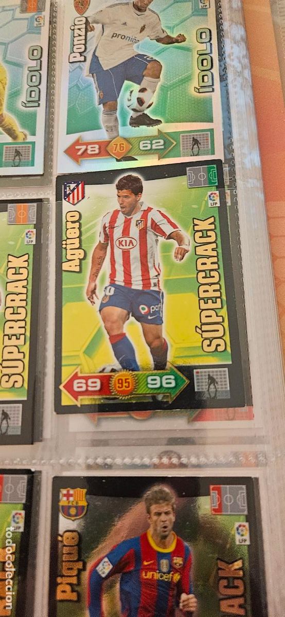 Cromos de Futebol: Ag&uuml;ero - Atl&eacute;tico de Madrid - S&uacute;percracks - Adrenalyn 2010 2011 - 10 11 - Trading Card