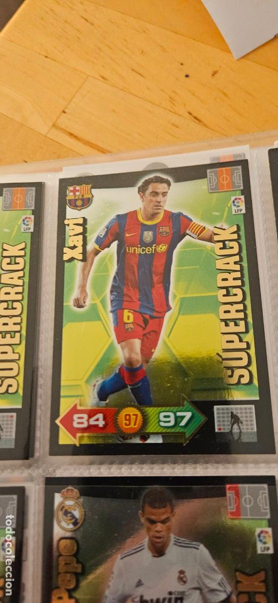 Fu&szlig;ball-Sticker: Xavi Hern&aacute;ndez - Barcelona - S&uacute;percracks - Adrenalyn 2010 2011 - 10 11 - Trading Card