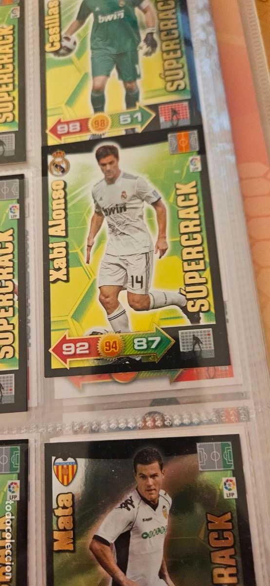 Fu&szlig;ball-Sticker: Xabi Alonso - Real Madrid - S&uacute;percracks - Adrenalyn 2010 2011 - 10 11 - Trading Card