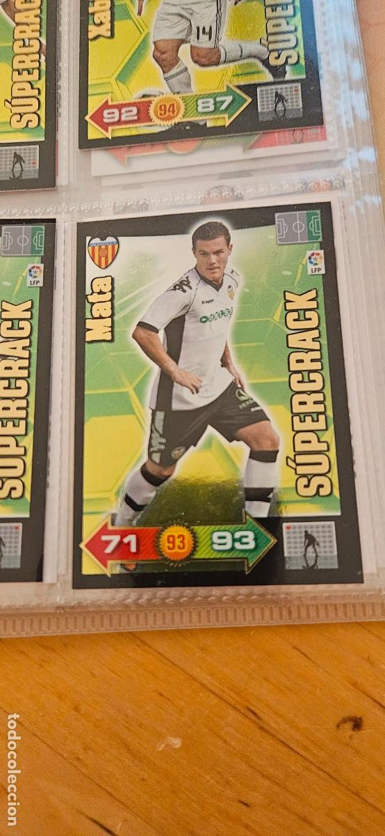 Fu&szlig;ball-Sticker: Mata - Valencia - S&uacute;percracks - Adrenalyn 2010 2011 - 10 11 - Trading Card