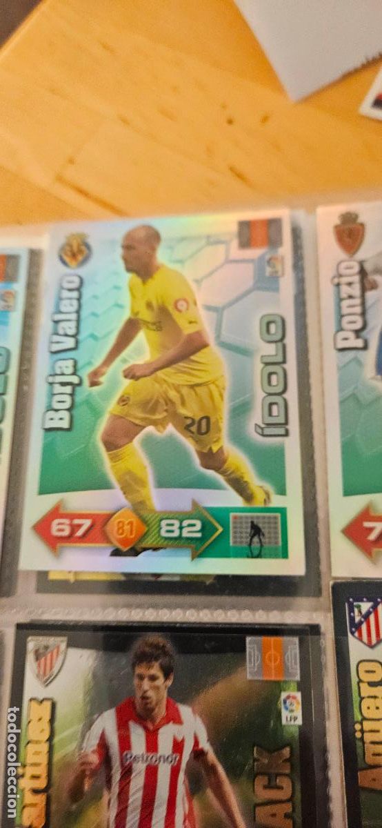 Figurine di Calcio: Borja Valero - Villarreal - &Iacute;dolos - Adrenalyn 2010 2011 - 10 11 - Trading Card