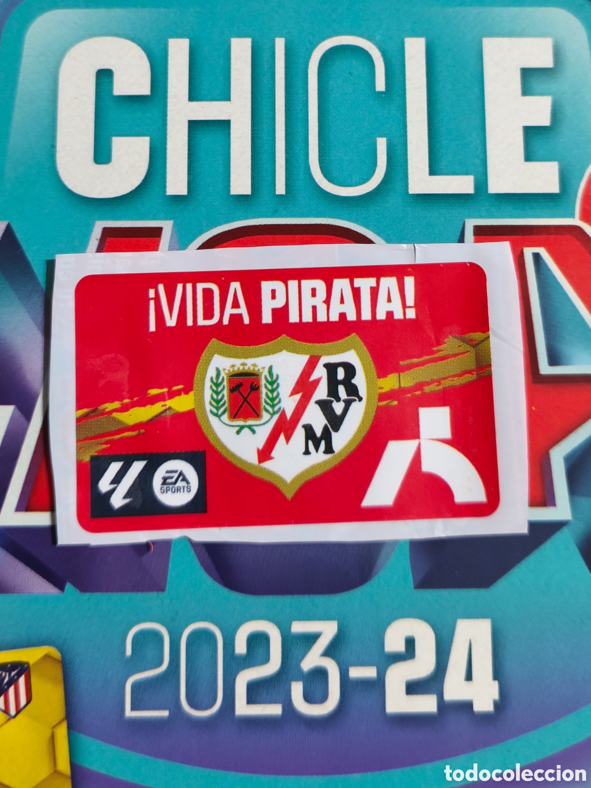 Figurine di Calcio: Escudo Rayo Vallecano Chicle liga este 23/24