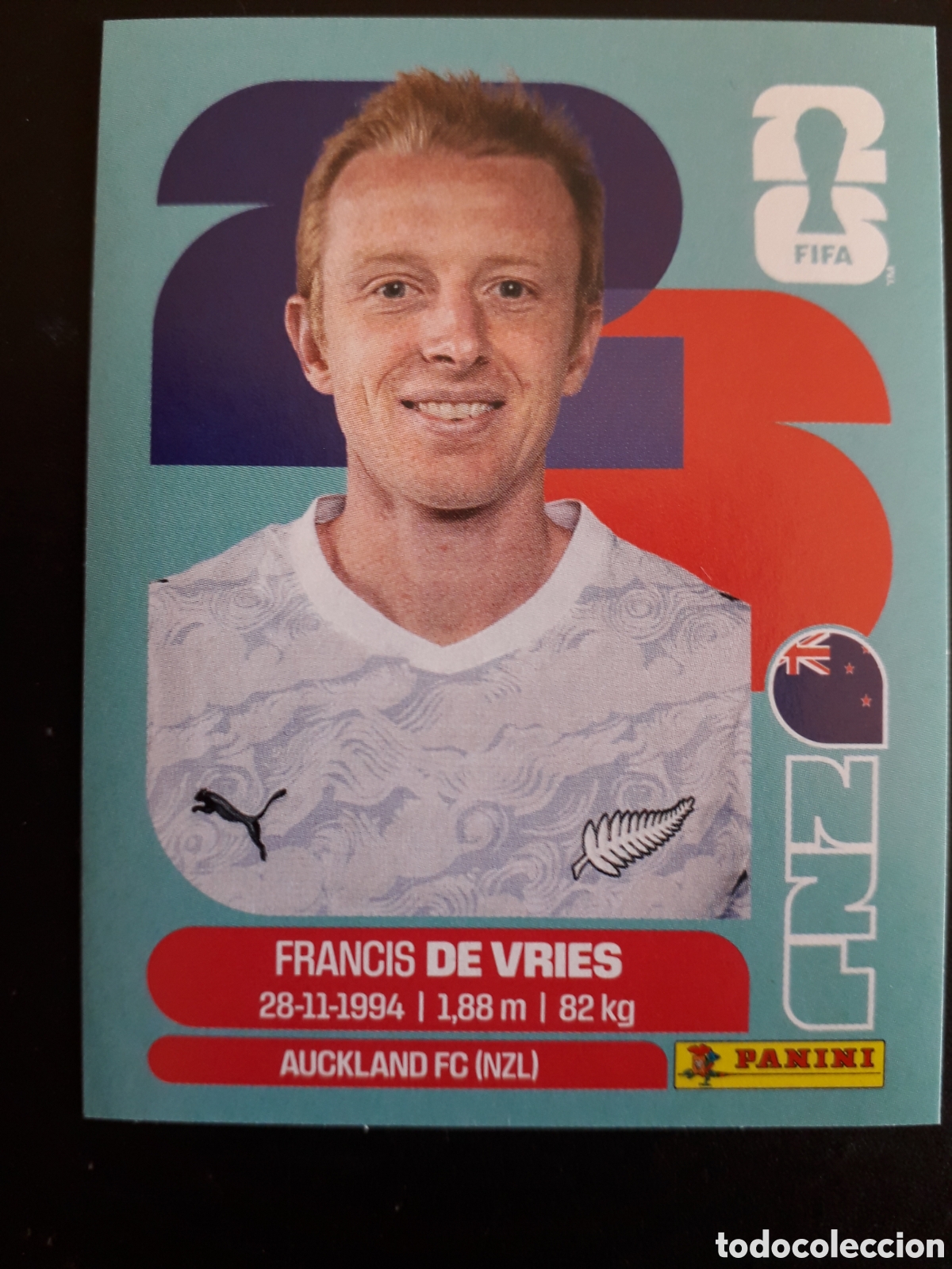 Cromos de f&uacute;tbol: DE VRIES NUEVA ZELANDA NZL 8 MUNDIAL F&Uacute;TBOL 2026 FIFA WORLD CUP PANINI SIN PEGAR PEDIDO M&Iacute;NIMO 3&euro;