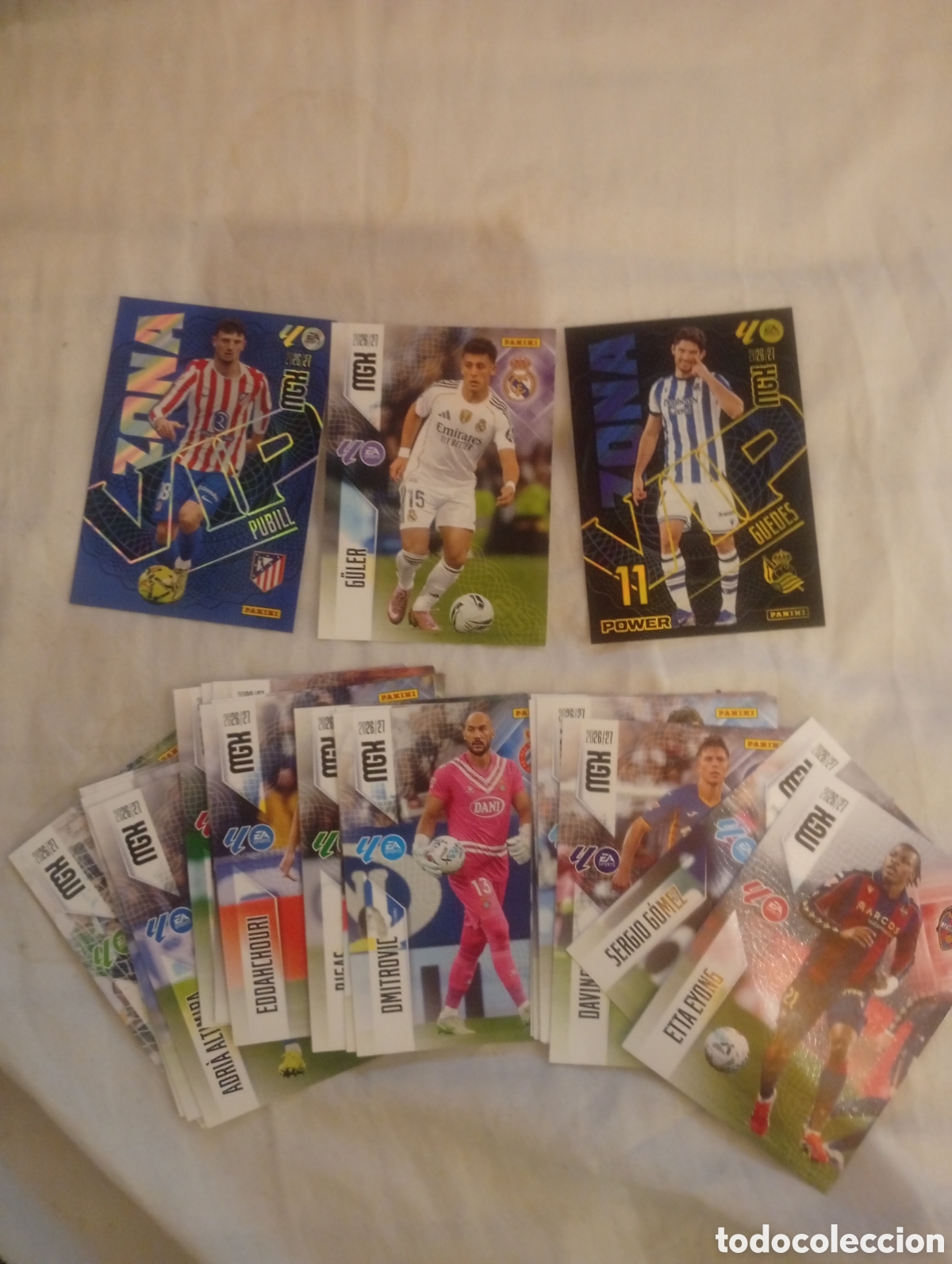 Cromos de f&uacute;tbol: 20 cartas 26/27 normal 2 especial y Guler