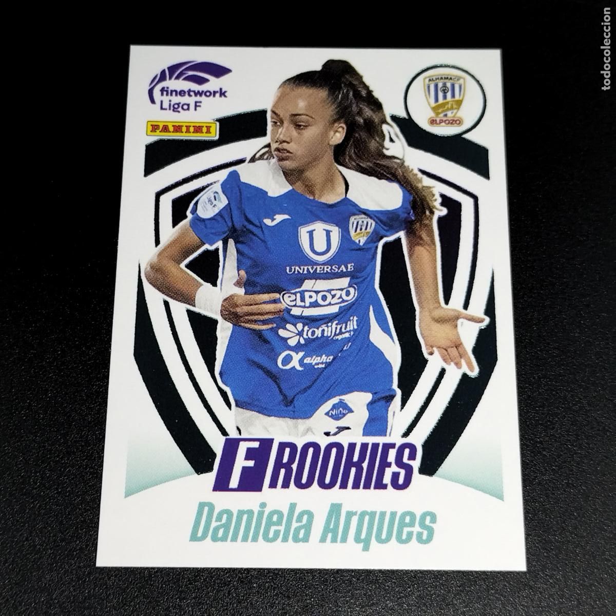 Figurine di Calcio: N&ordm; 358 DANIELA ARQUES ROOKIES ALHAMA EL POZO FINETWORK LIGA F FEMENINA PANINI 2022 2023 22 23
