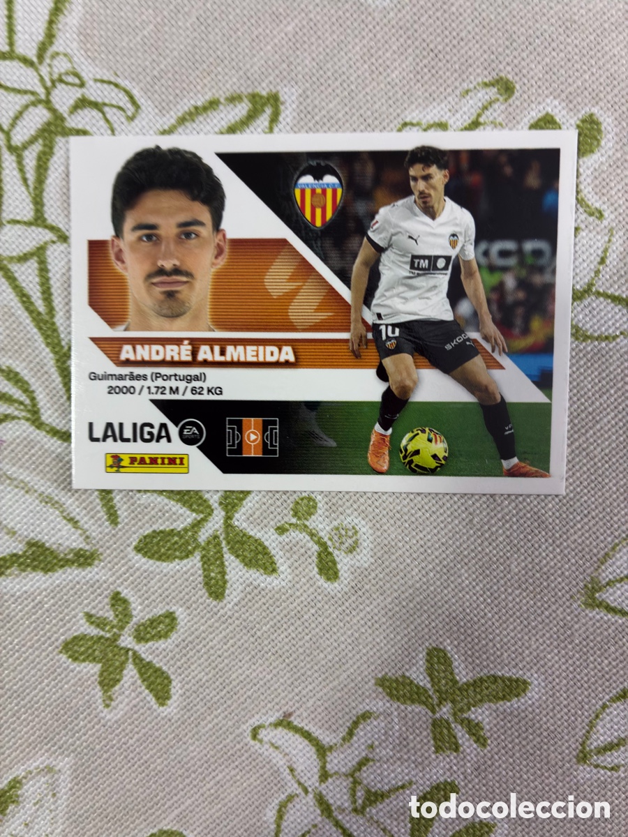 Cromos de f&uacute;tbol: Cromo Andr&eacute; Almeida (N&ordm; 16) - Colecci&oacute;n Este / Panini Liga 2026-27 (Valencia CF)
