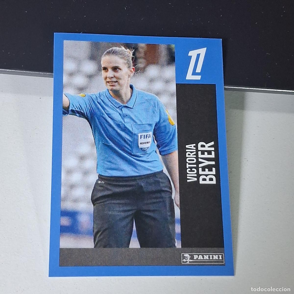 Cromos de f&uacute;tbol: B43 520 VICTORIA BEYER ARBITRO CROMO PANINI LIGUE 1 FOOT 24-25 LIGA FRANCIA 2024-2025