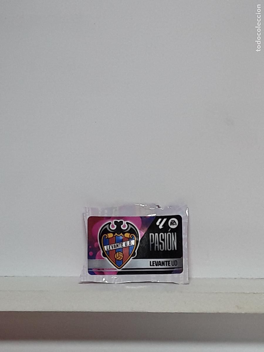 Cromos de Futebol: LALIGA ESTE 2025 2026 EA SPORTS 25 26 ALBUM PANINI LIGA N LEVANTE CHICLES PASION ESCUDO
