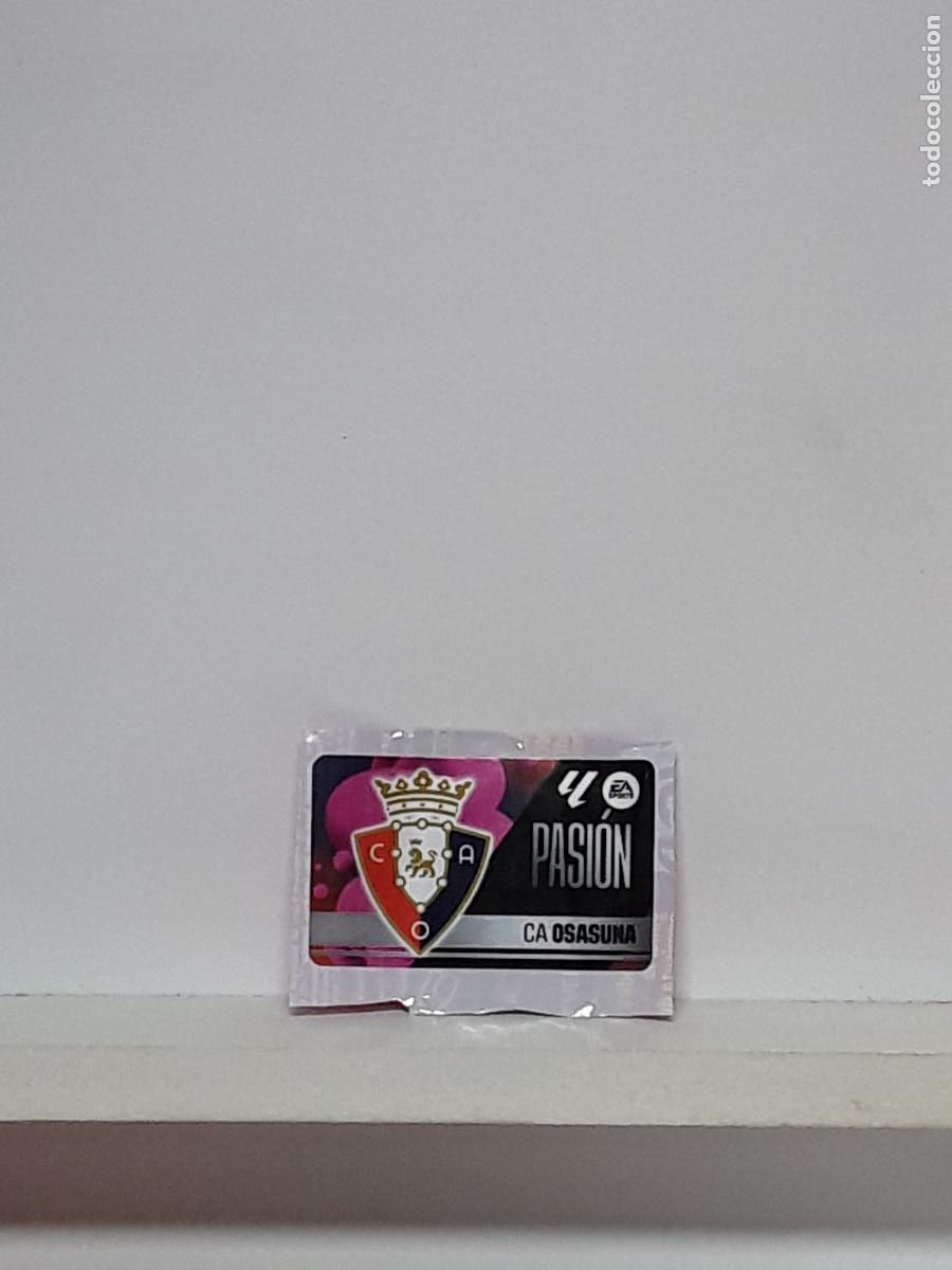 Figurine di Calcio: LALIGA ESTE 2025 2026 EA SPORTS 25 26 ALBUM PANINI LIGA N OSASUNA CHICLES PASION ESCUDO