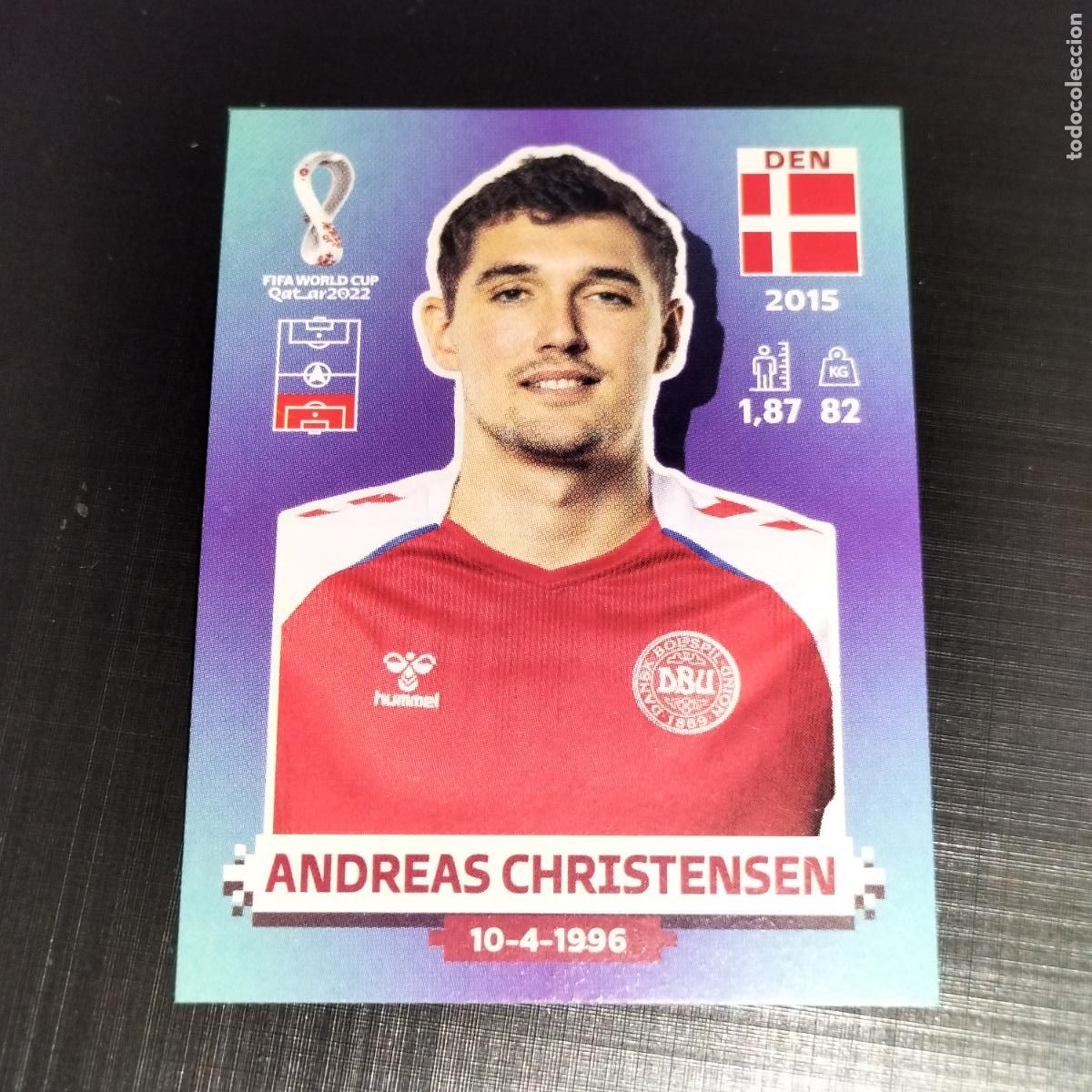 Cromos de Futebol: DEN 5 ANDREAS CHRISTENSEN DINAMARCA CROMOS STICKER MUNDIAL QTAR 22 2022 FIFA WORLD CUP PANINI