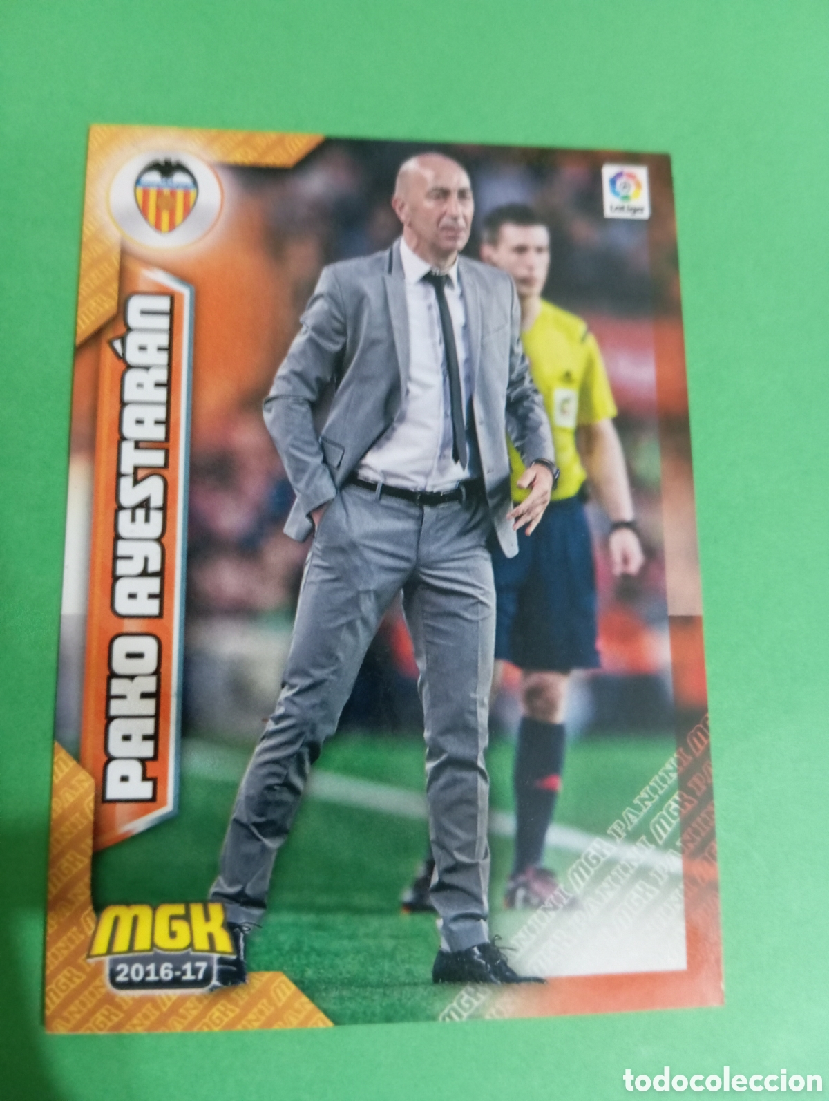Cromos de f&uacute;tbol: Pako Ayestar&aacute;n Valencia n&deg;488 / PANINI MEGACRACKS 2016/2017