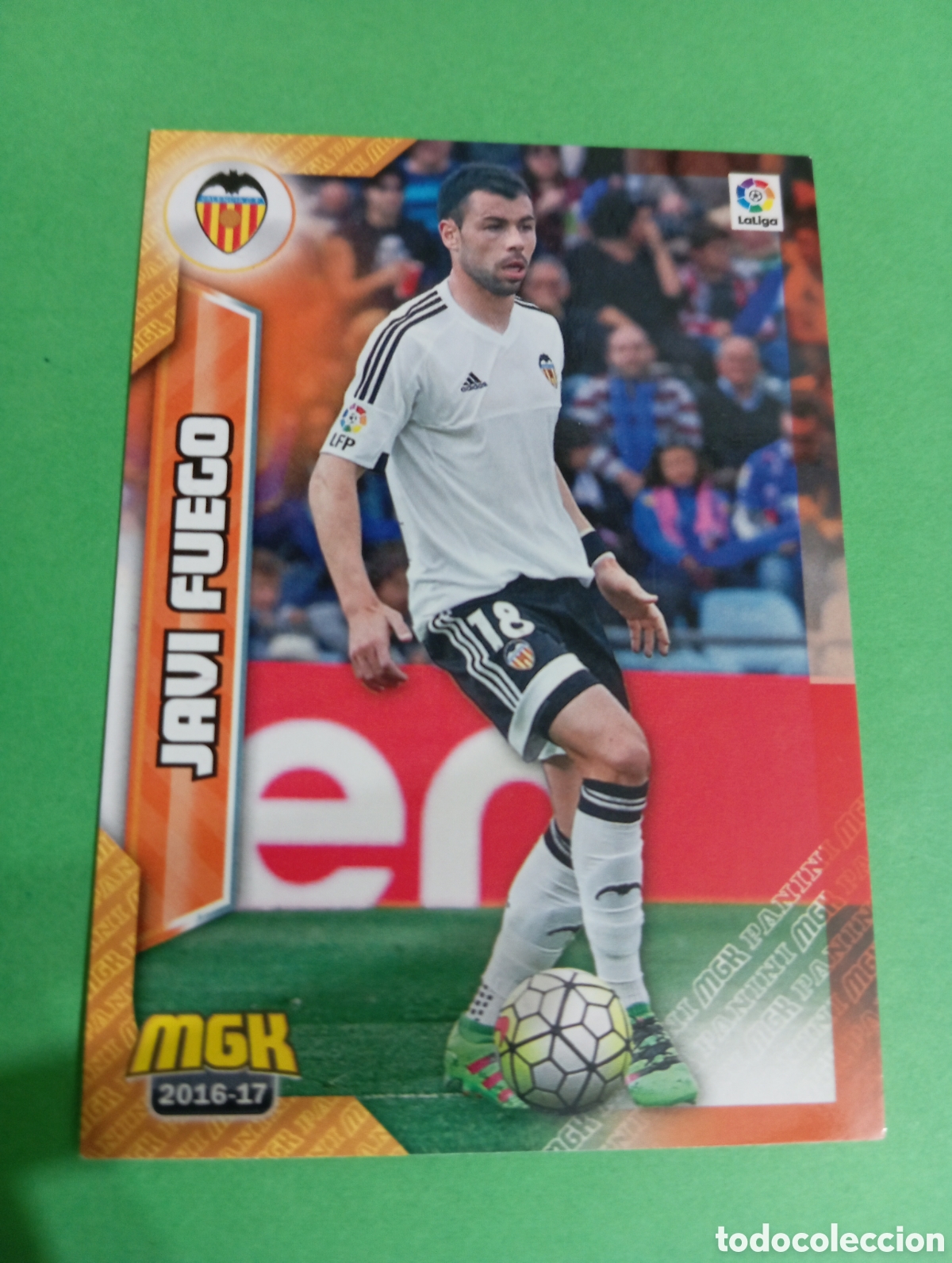 Cartes &agrave; collectionner de Football: Javi Fuego Valencia n&deg;497 / PANINI MEGACRACKS 2016/2017
