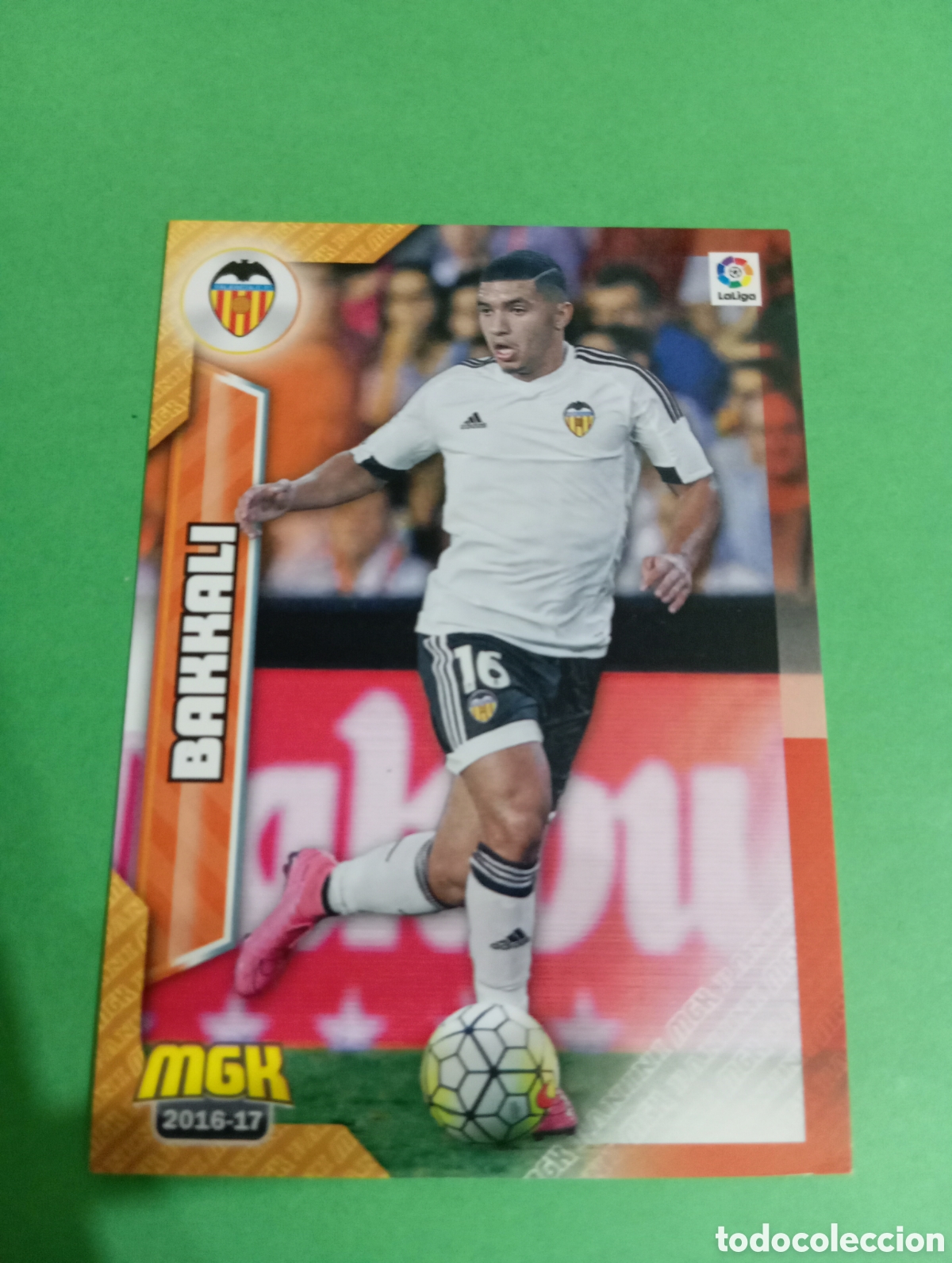 Cartes &agrave; collectionner de Football: Bakkali Valencia n&deg;503 / PANINI MEGACRACKS 2016/2017