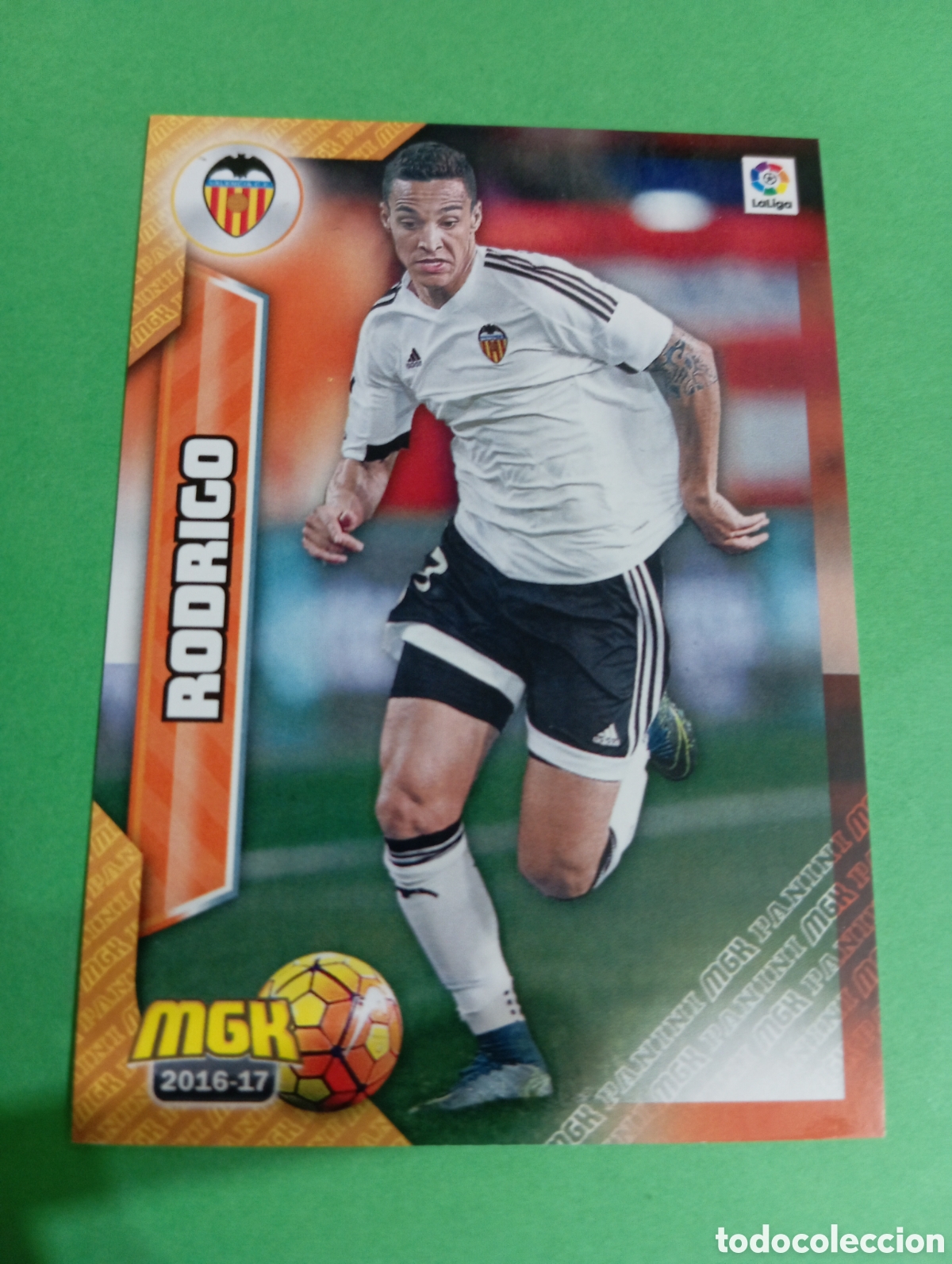 Cartes &agrave; collectionner de Football: Rodrigo Valencia n&deg;505 / PANINI MEGACRACKS 2016/2017