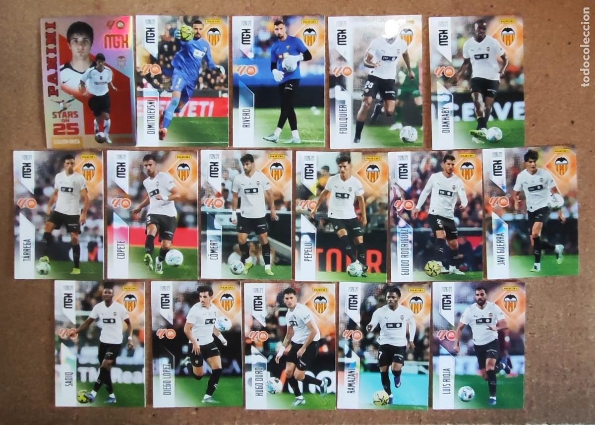 Football Stickers: MEGACRACKS 26/27 LOTE DE 16 CARTAS DEL VALENCIA CON VILLA # PANINI 26/27