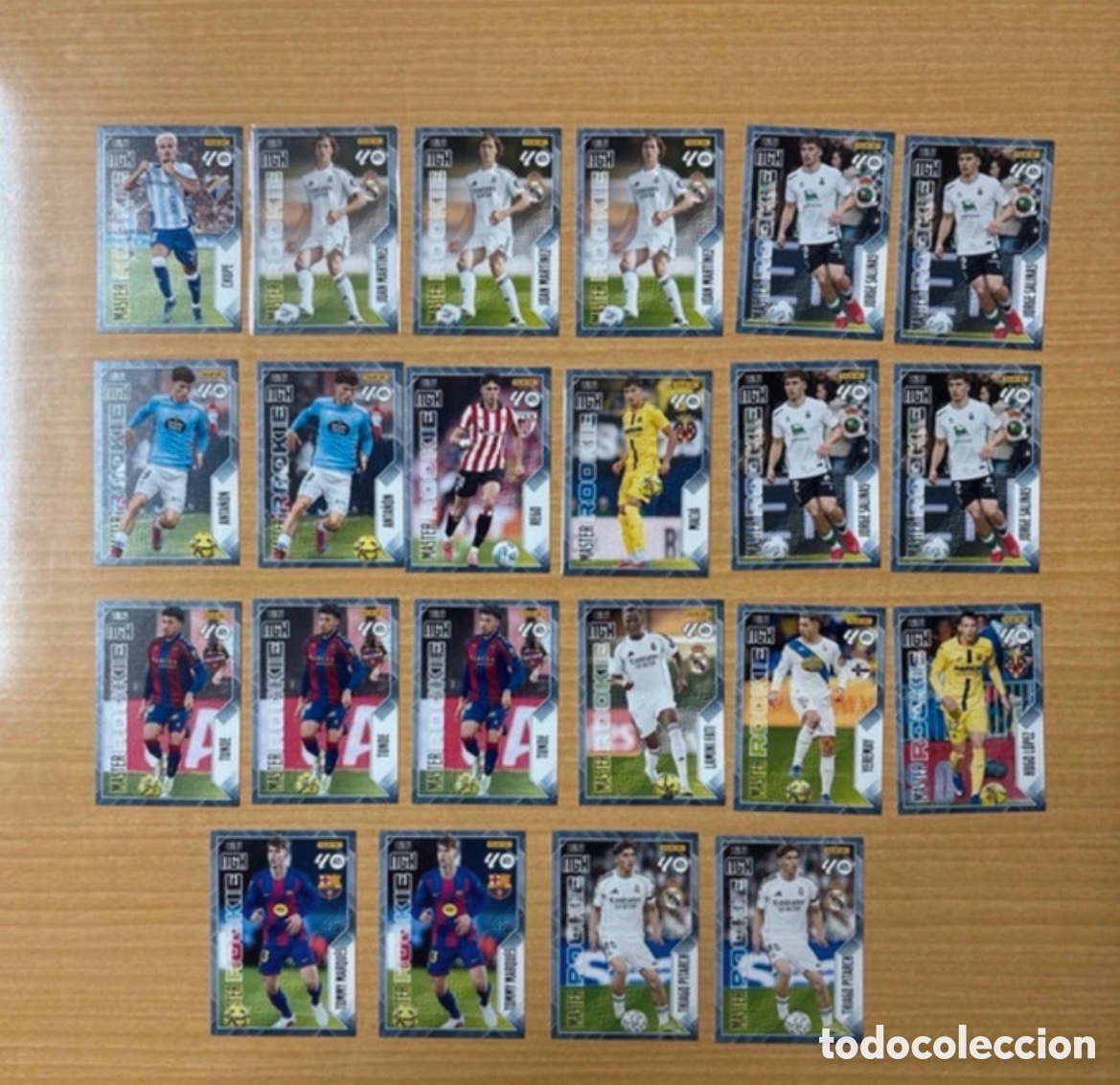 Cromos de f&uacute;tbol: 22 m&aacute;sters rookies mgk 2026-2027