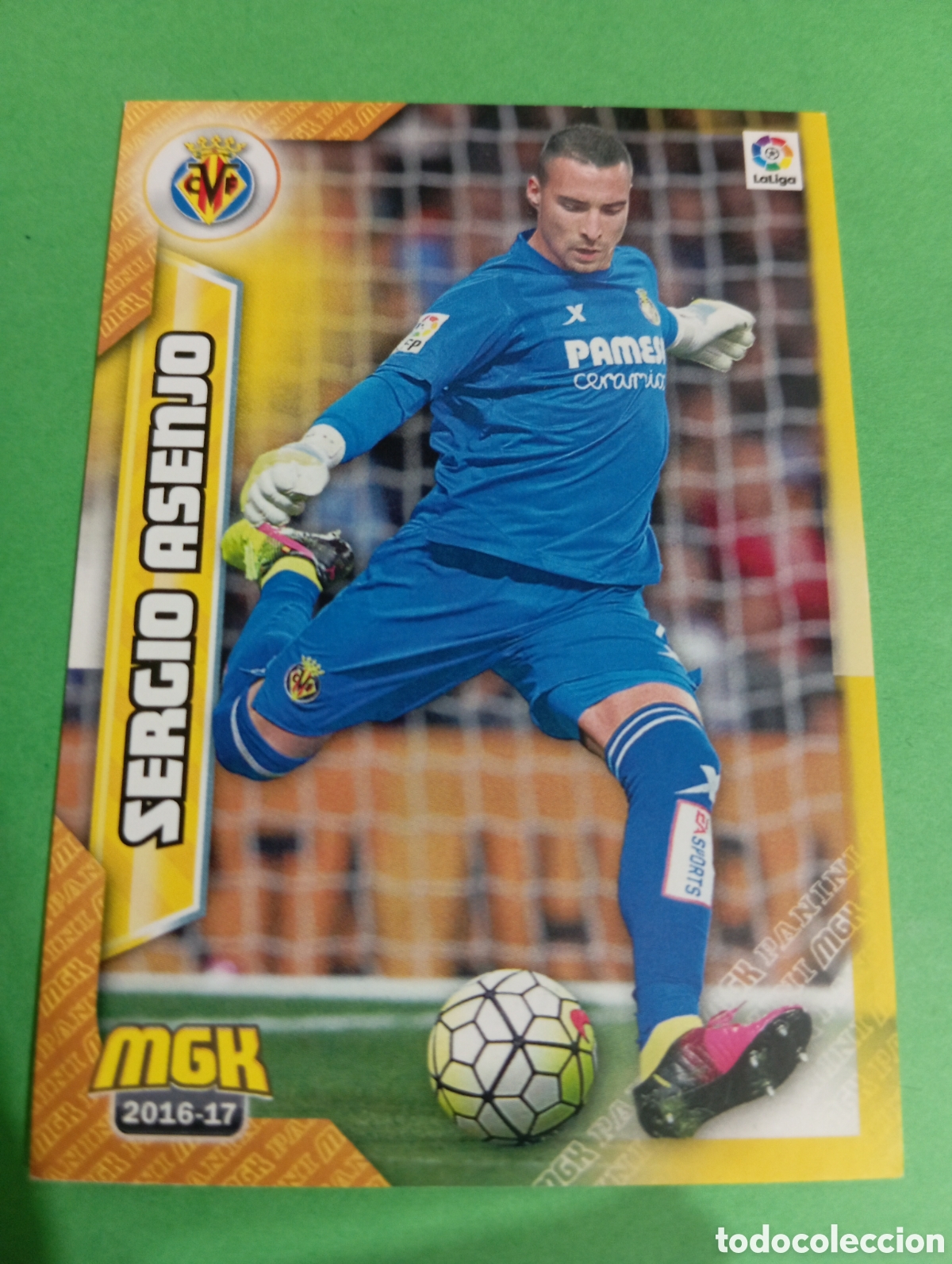 Cromos de f&uacute;tbol: Sergio Asenjo Villarreal n&deg;516 / PANINI MEGACRACKS 2016/2017