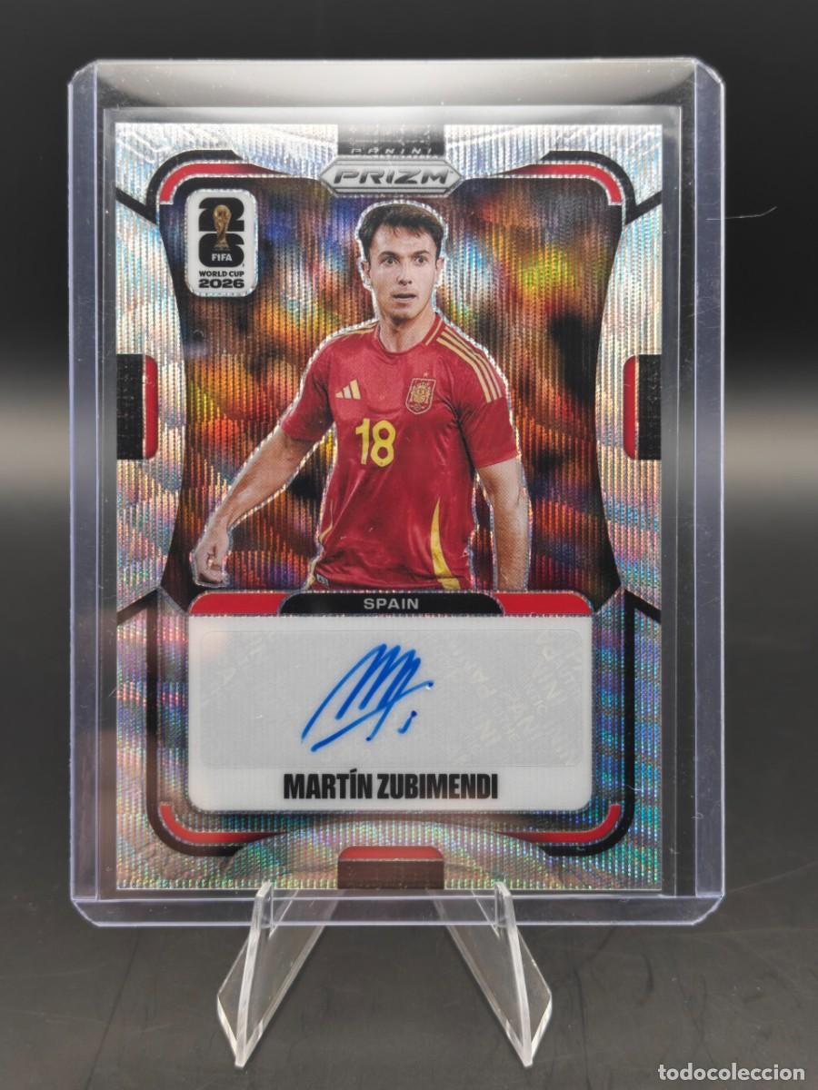 Football Stickers: Mart&iacute;n Zubimendi Prizm WC Silver Wave Auto