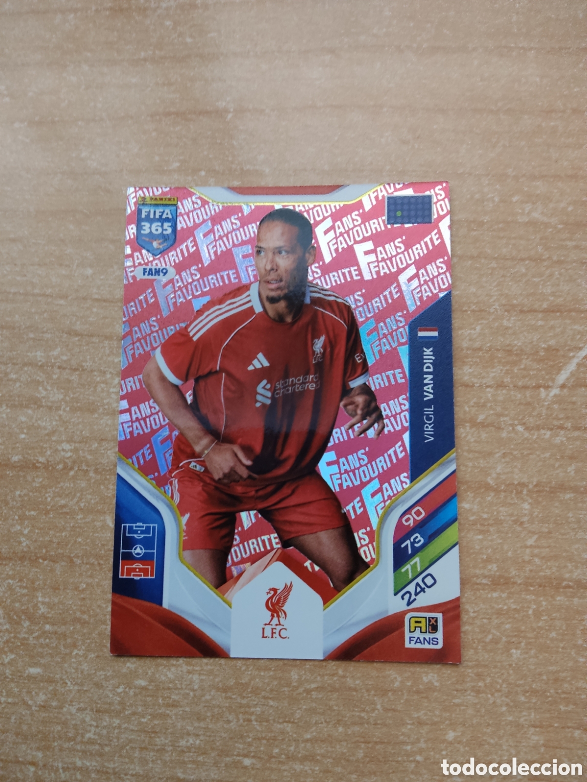 Cromos de f&uacute;tbol: FAN9 VAN DIJK ROJO LIVERPOOL FIFA 365 ADRENALYN 2026