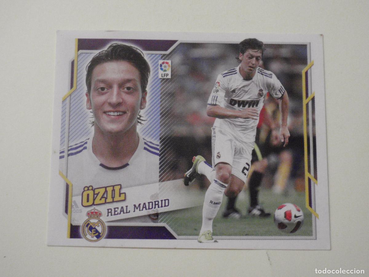 Cromos de f&uacute;tbol: Cromo futbol FICHAJE 51 &Ouml;ZIL Real Madrid. EDICIONES ESTE 2010 2011. Sticker NUNCA PEGADO